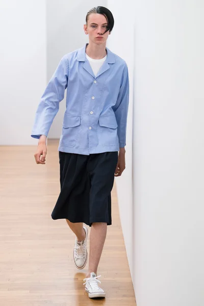 Look 9